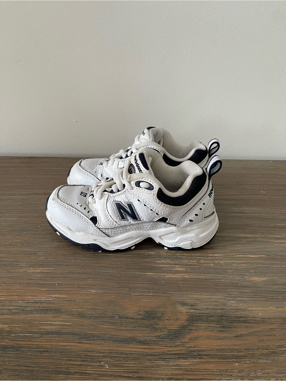 New Balance 620 Kids White and Navy Athletic Sneakers